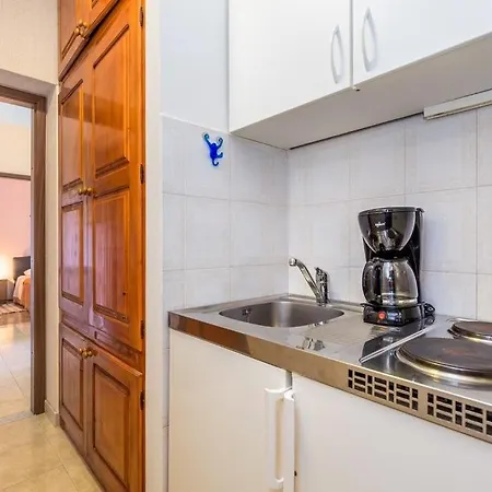 Διαμέρισμα With A Parking Space Kraj, Opatija - 7724 *