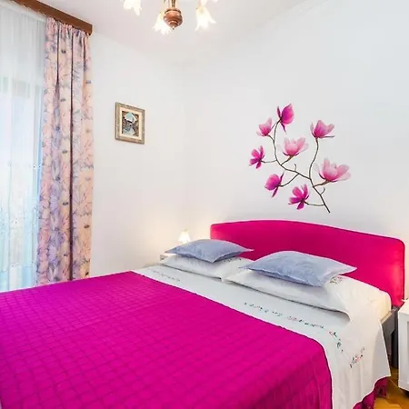 Διαμέρισμα With A Parking Space Kraj, Opatija - 7724 *