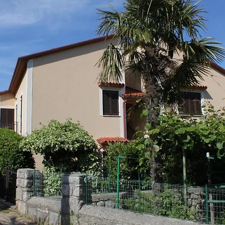 With A Parking Space Kraj, Opatija - 7724 アパート Mošćenička Draga